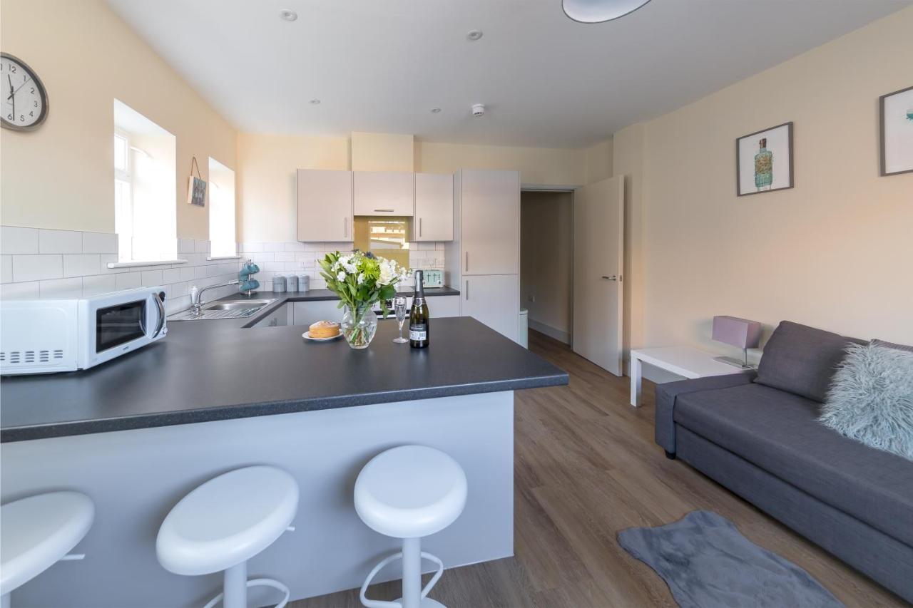 Hereford City Centre - Apartment 4, Isabella House - Modern Apartment In The Heart Of The City - Sleeps 4 Guests - Hosted By Rentmyhouse Eksteriør bilde